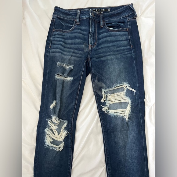 American Eagle, Size 6, Dark Blue Jeans with rips, High-Rise, Super Stretch X - Picture 2 of 6